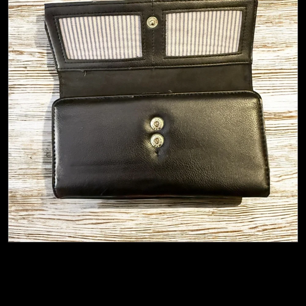 Nautica Black Wallet with Blue Trim - Picture 3 of 4
